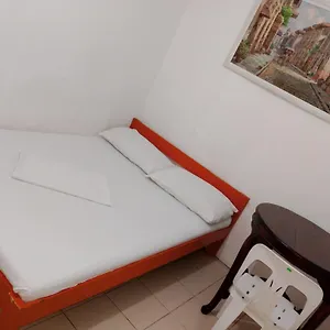 2* Pensión Malate