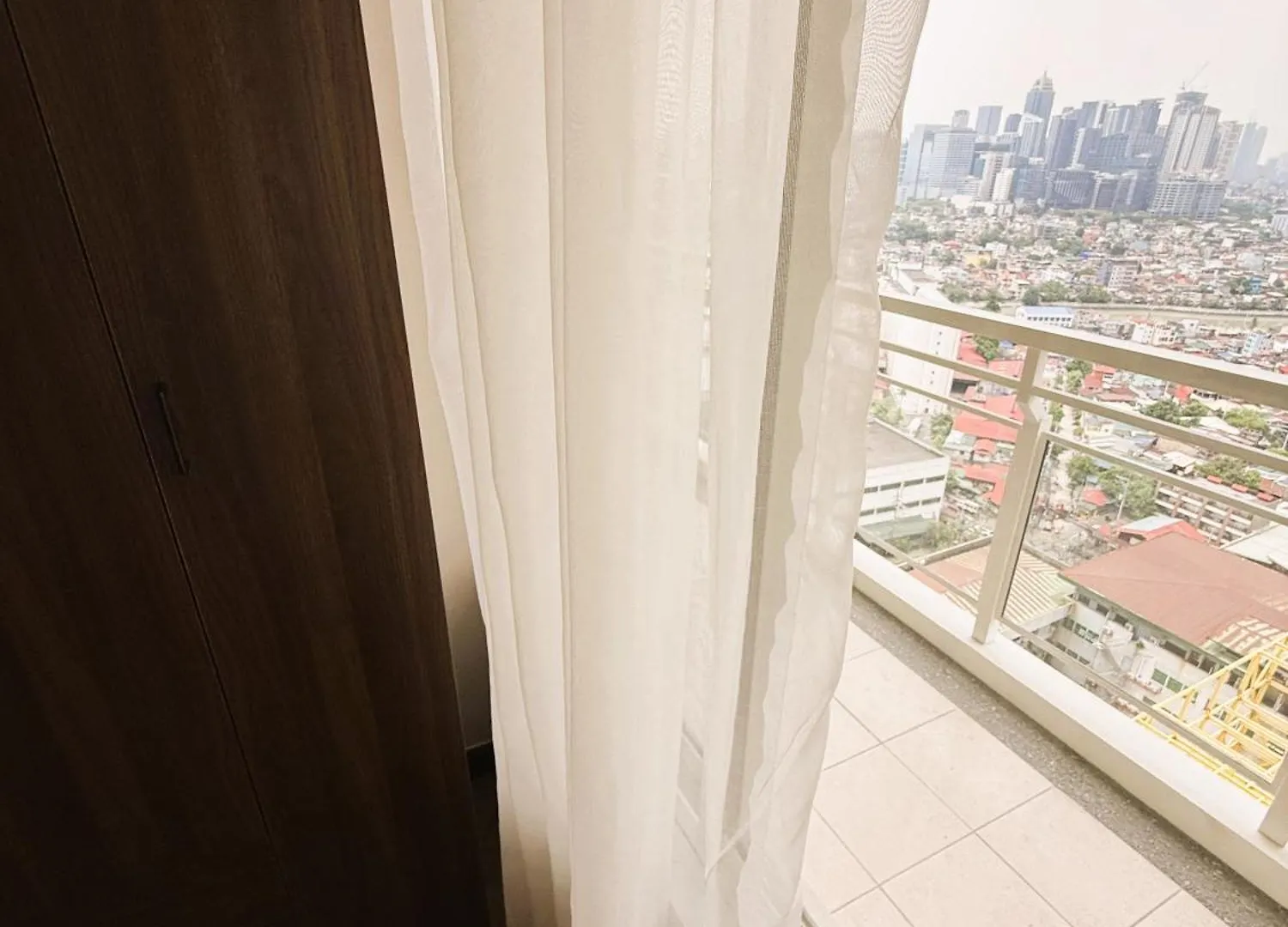 Jfam Suites - Allegra Pasig Condo, With Parking 0*, Manila