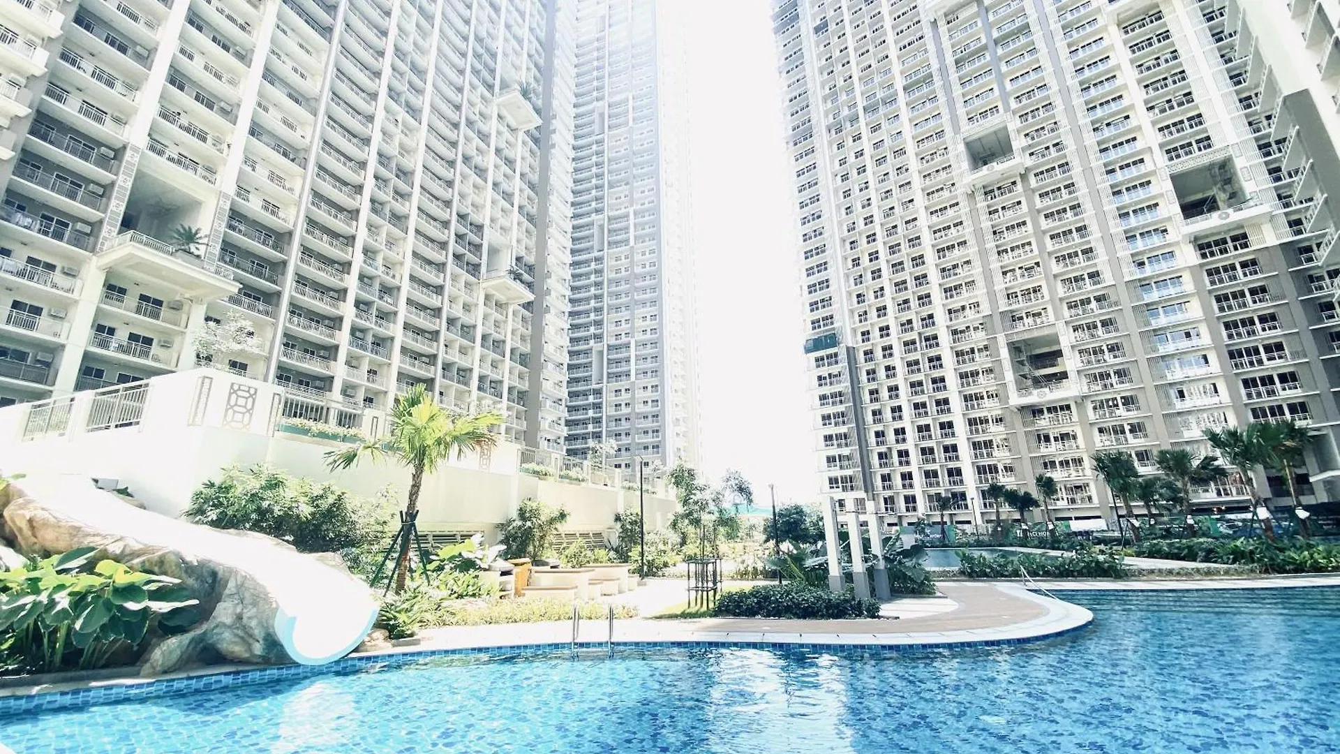 Jfam Suites - Allegra Pasig Condo, With Parking 0*, Manila Philippines