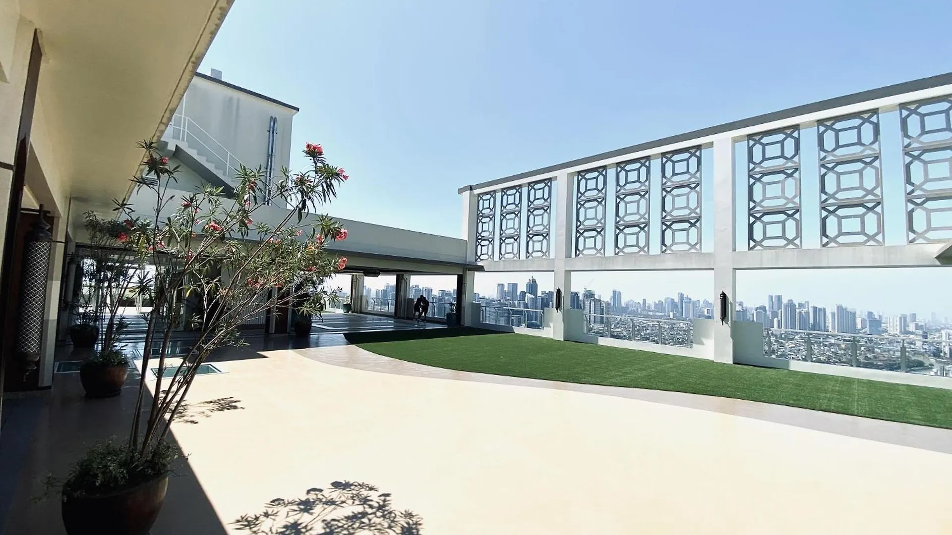 Jfam Suites - Allegra Pasig Condo, With Parking 0*, Manila Philippines