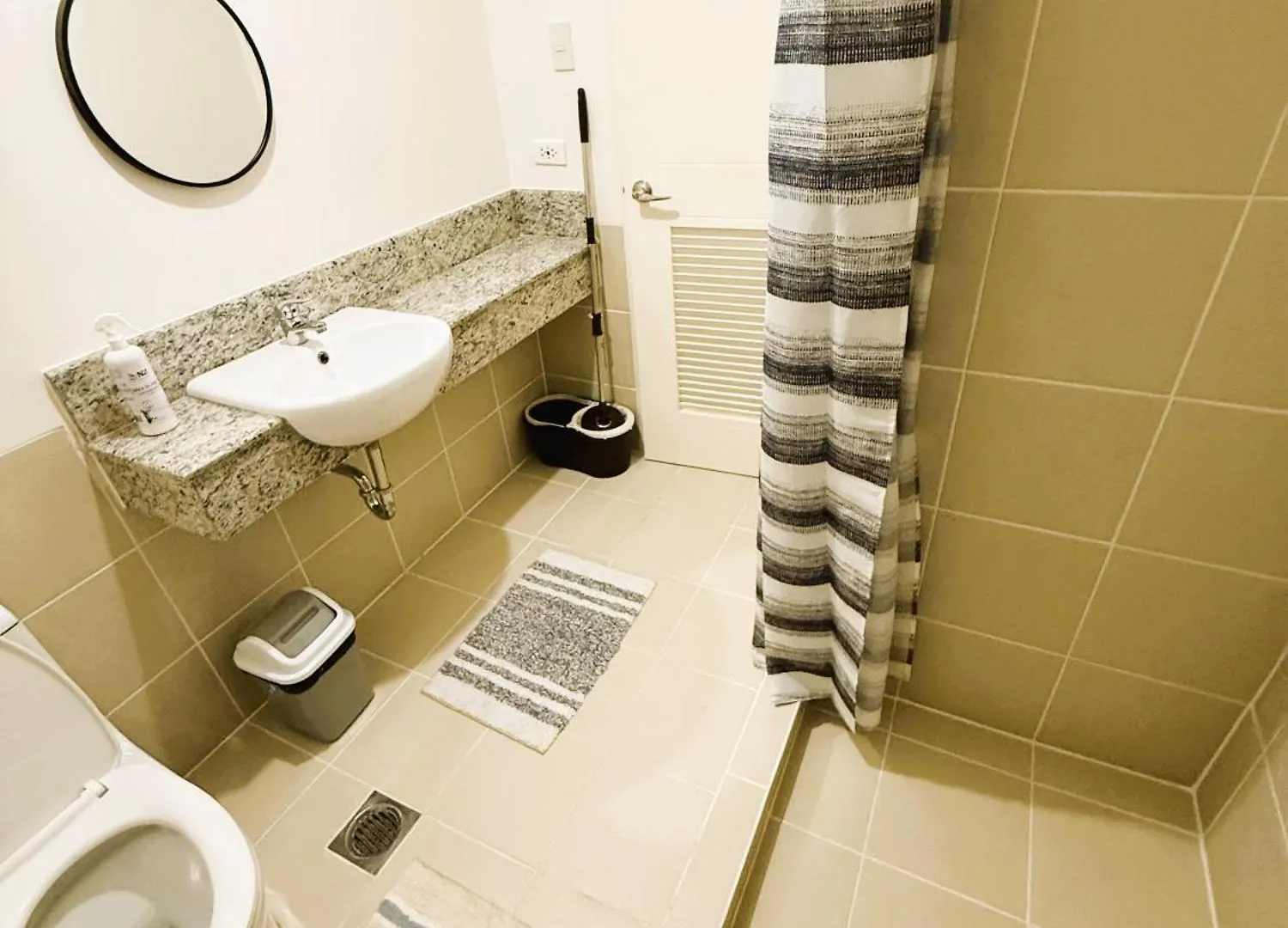 Jfam Suites - Allegra Pasig Condo, With Parking Apartment