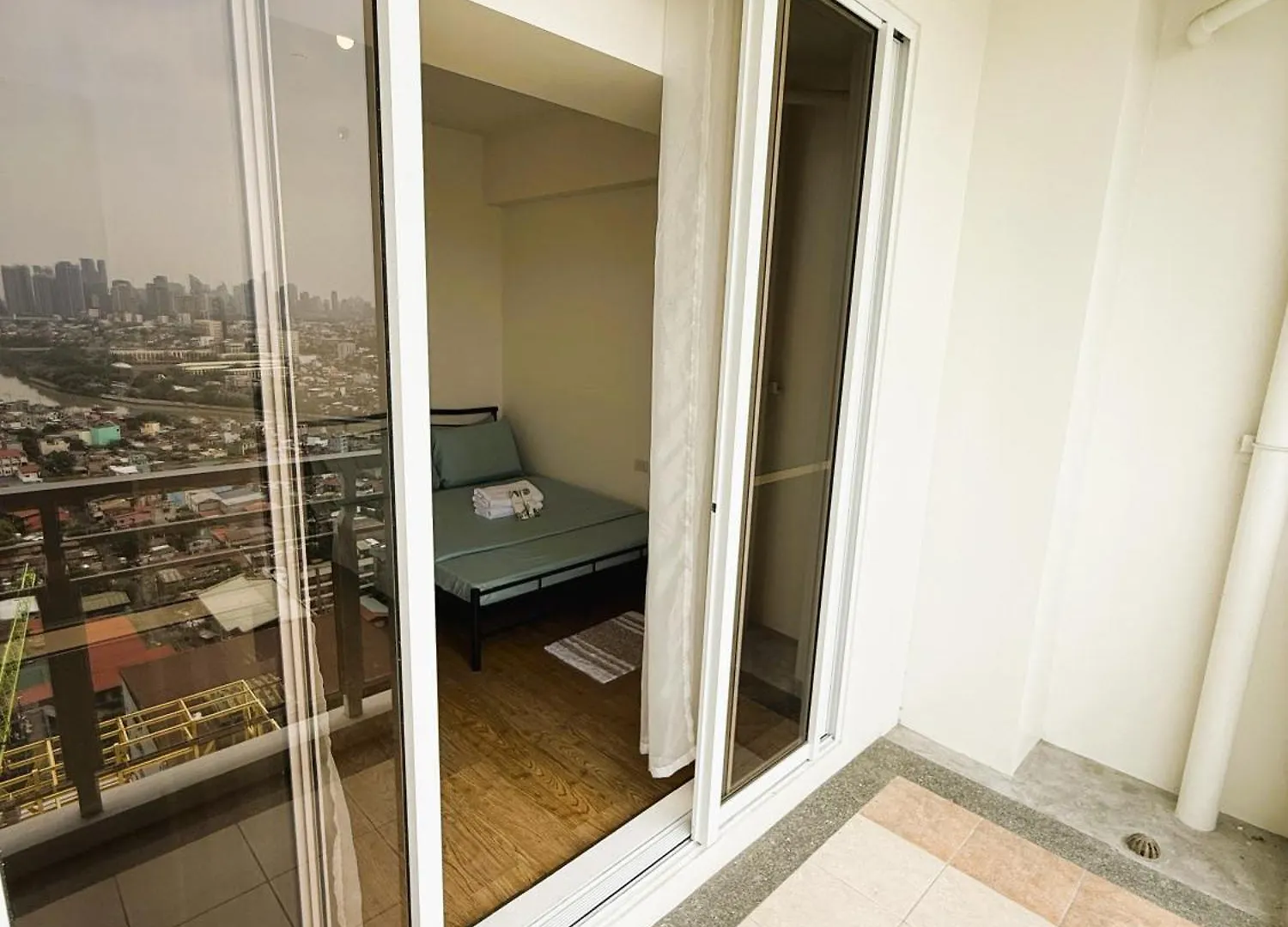 Jfam Suites - Allegra Pasig Condo, With Parking